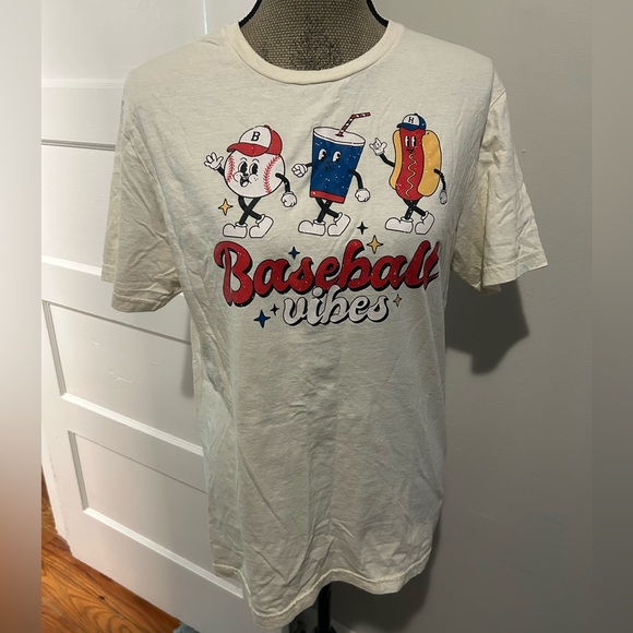 Gildan Cream Vintage Baseball Vibes Icons Graphic Short Sleeve Tshirt - Picture 1 of 13